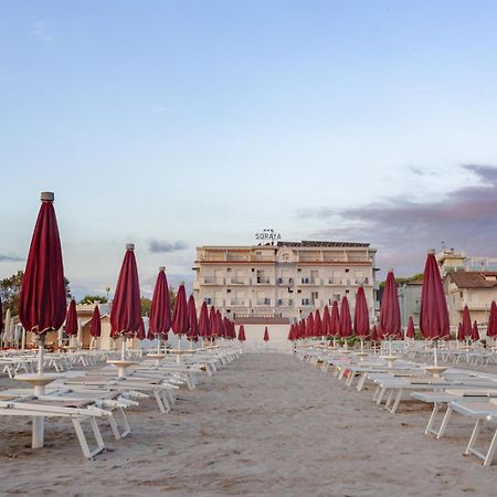 Hotel Soraya - Spiaggia Sawasdee Riccione Kültér fotó