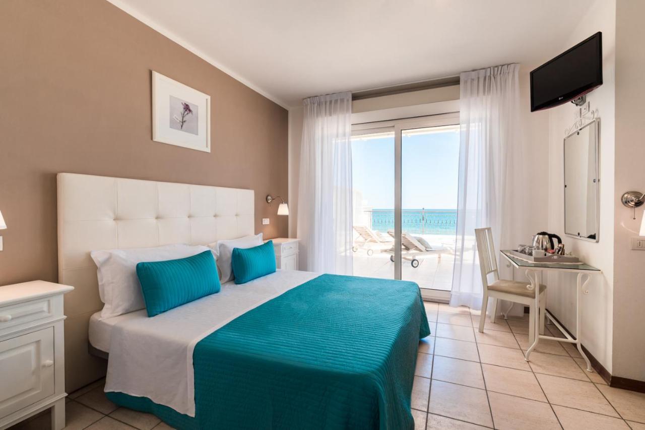 Hotel Soraya - Spiaggia Sawasdee Riccione Kültér fotó