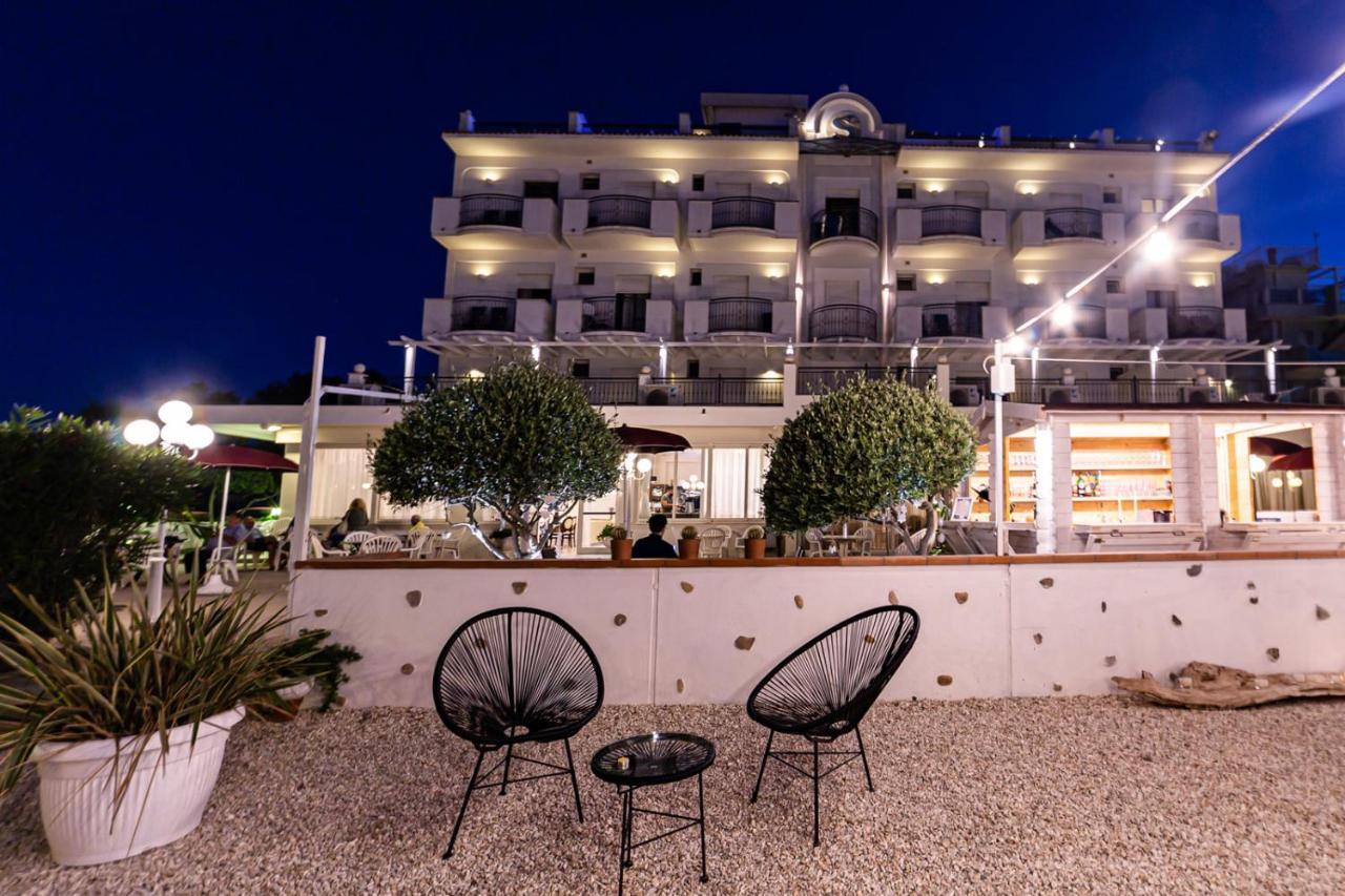 Hotel Soraya - Spiaggia Sawasdee Riccione Kültér fotó