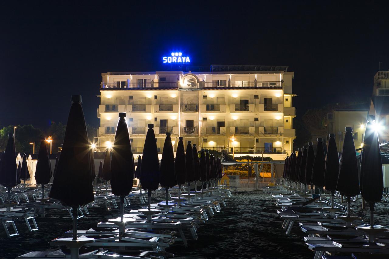 Hotel Soraya - Spiaggia Sawasdee Riccione Kültér fotó
